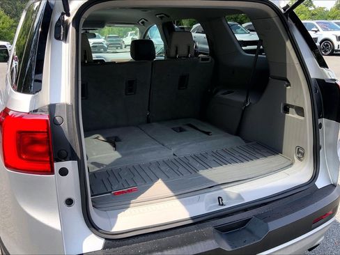 Used 2019 GMC Acadia SLE FWD image 34