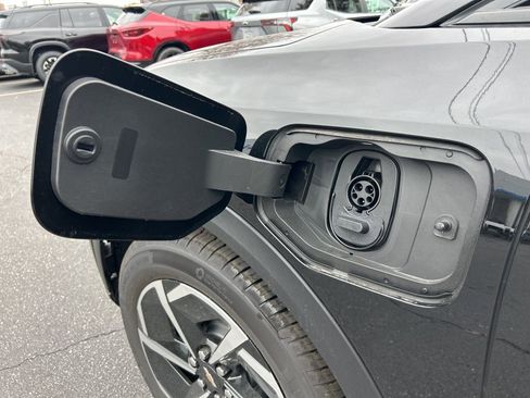 New 2026 Chevrolet Equinox EV LT w/ Comfort Package image 9