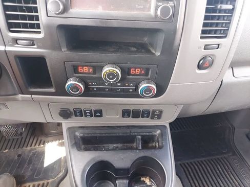 Used 2018 Nissan NV 3500 SL RWD image 13