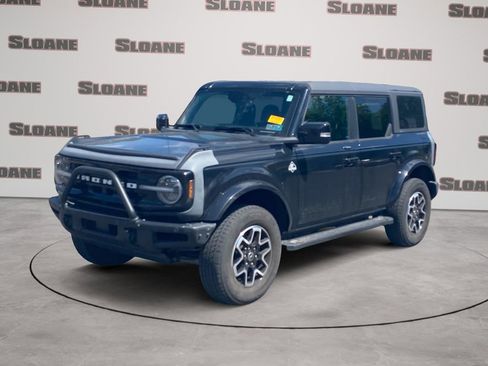 Used 2023 Ford Bronco Outer Banks AWD/4WD image 1