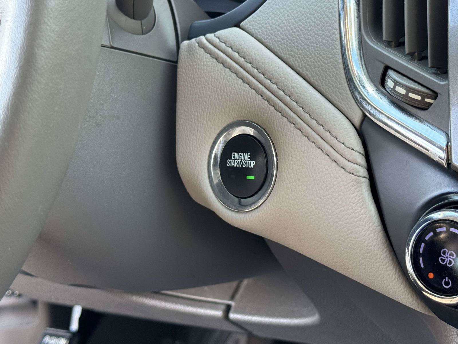 Used 2017 Chevrolet Cruze Premier FWD image 6
