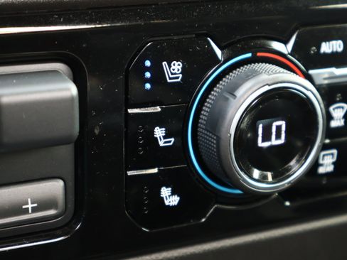 Used 2023 Chevrolet Silverado 1500 High Country w/ Technology Package image 6