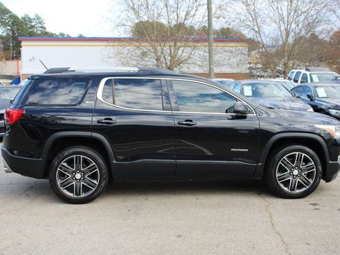 Used 2017 GMC Acadia SLT image 9