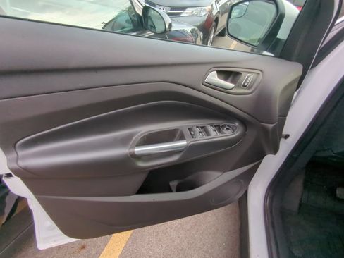 Used 2019 Ford Escape SE AWD/4WD image 9