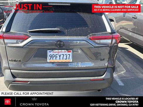 Used 2024 Toyota RAV4 LE FWD image 4