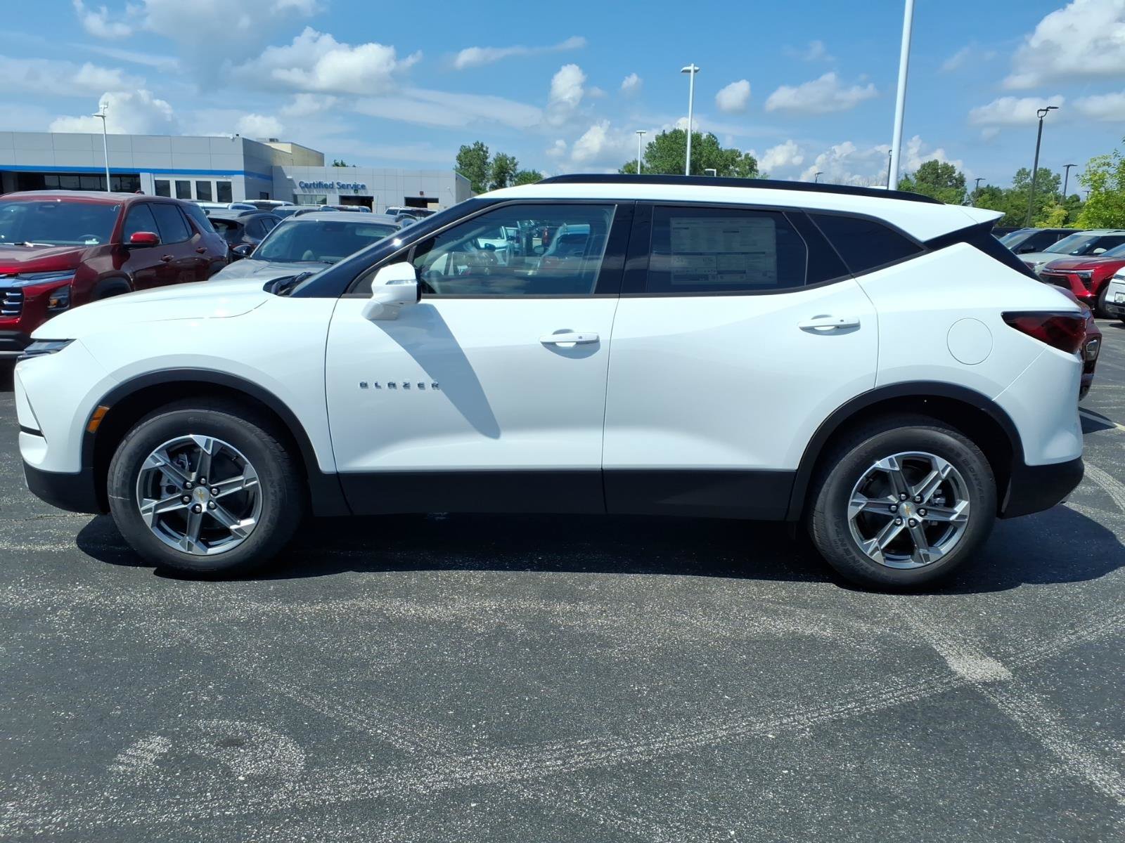 New 2026 Chevrolet Blazer LT w/ Sound & Technology Package AWD/4WD image 3
