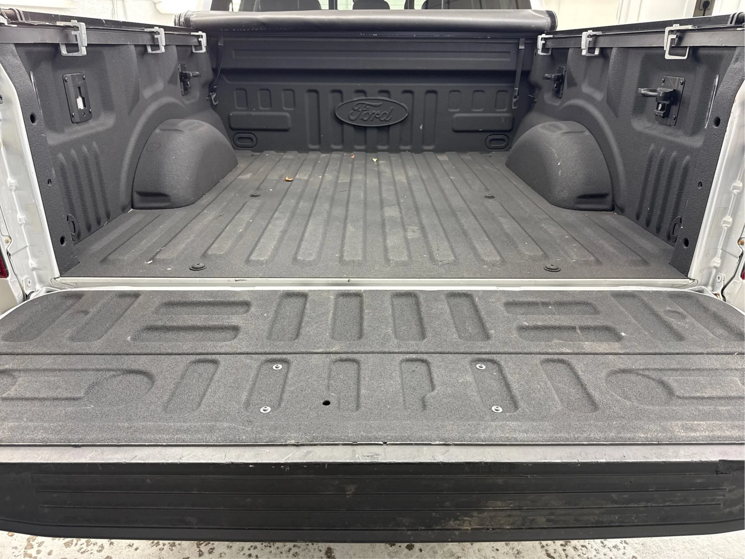 Used 2018 Ford F150 Lariat w/ Equipment Group 502A Luxury AWD/4WD image 16