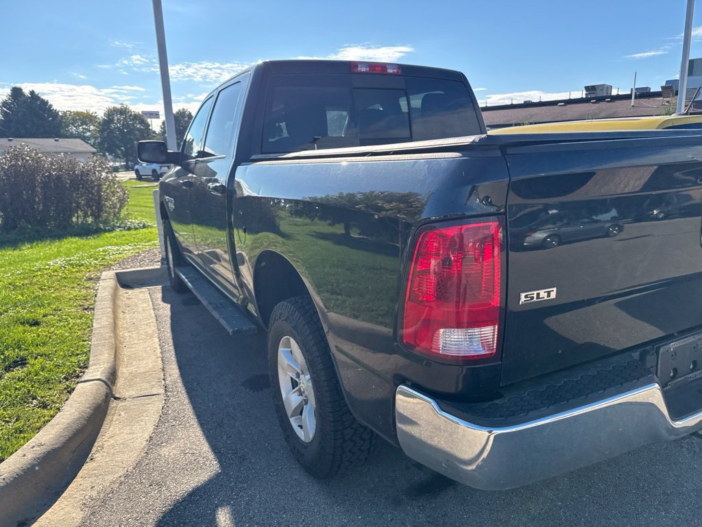 Used 2020 RAM 1500 Classic SLT w/ Luxury Group AWD/4WD image 6