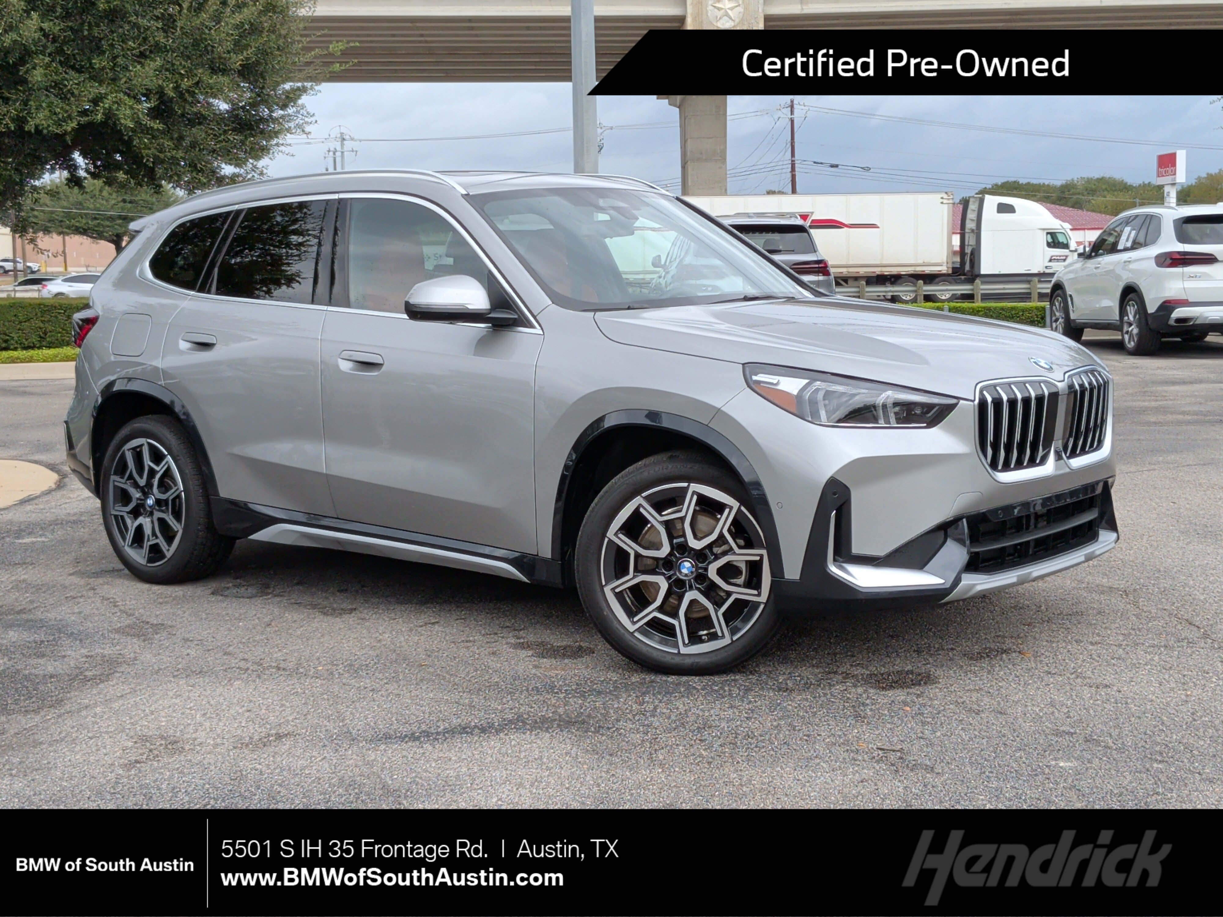 Used 2025 BMW X1 xDrive28i AWD/4WD image 1