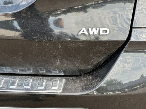 Used 2017 Nissan Rogue S w/ Appearance Package AWD/4WD image 26