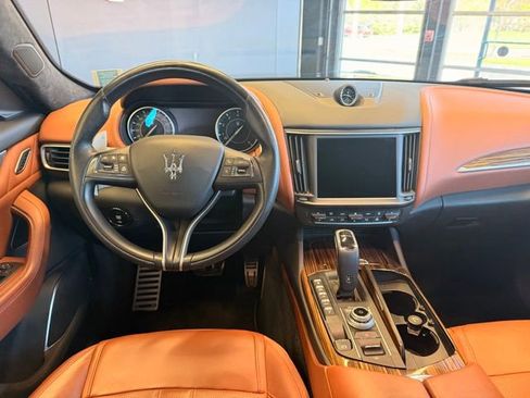Used 2022 Maserati Levante Modena AWD/4WD image 17