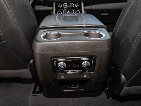 Used 2024 GMC Yukon XL Denali RWD image 22