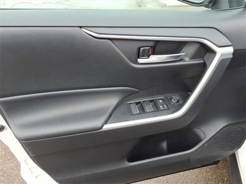 Certified 2022 Toyota RAV4 XLE image 12