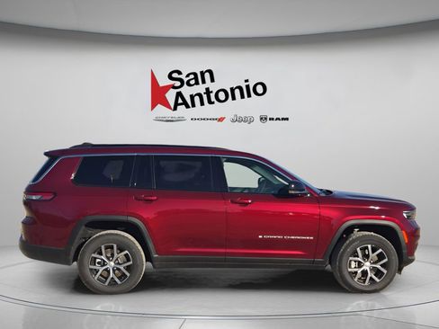 New 2025 Jeep Grand Cherokee L Limited RWD image 9
