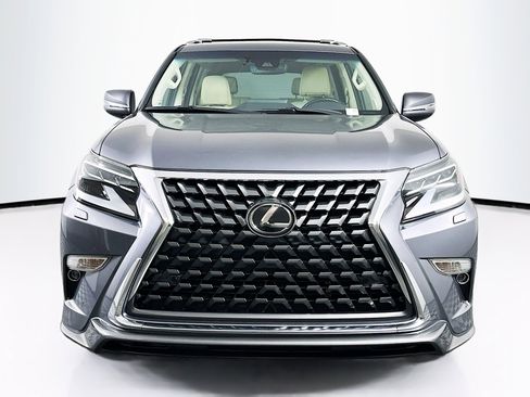 Used 2023 Lexus GX 460 Premium w/ Accessory Package AWD/4WD image 2