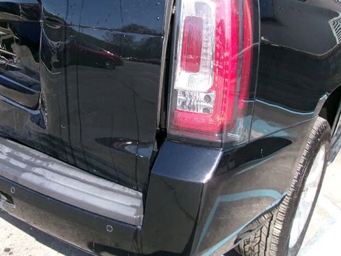 Used 2019 GMC Yukon SLT w/ Open Road Package AWD/4WD image 8