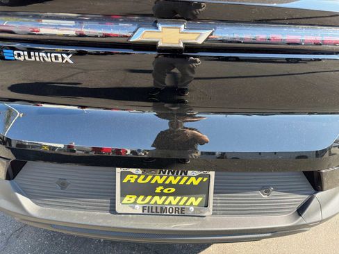 New 2026 Chevrolet Equinox EV LT image 40