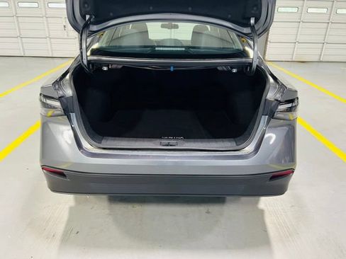 New 2026 Nissan Sentra SV w/ SV Convenience Package FWD image 10