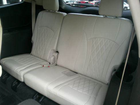 Used 2023 Buick Enclave Avenir w/ Avenir Technology Package image 14