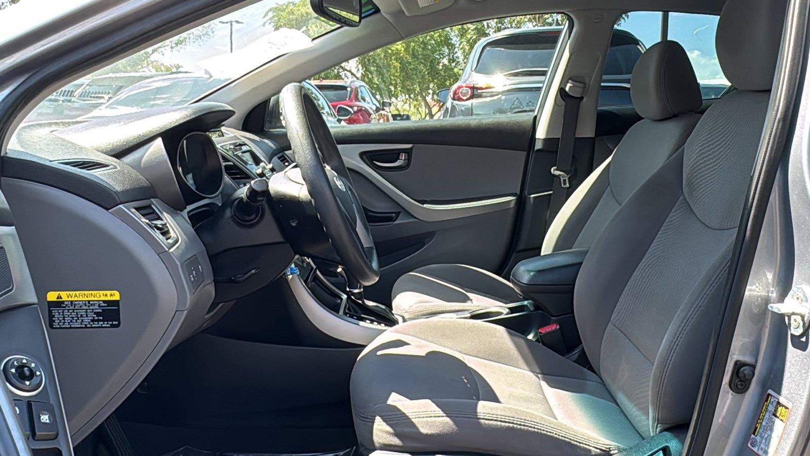Used 2016 Hyundai Elantra SE FWD image 18