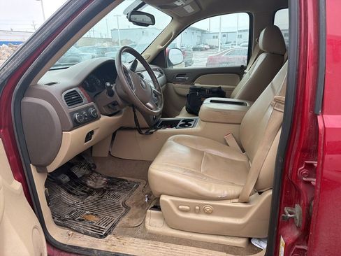 Used 2013 GMC Yukon SLT w/ SLT-2 Equipment Package image 12