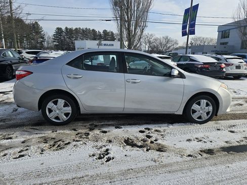 Used 2015 Toyota Corolla LE image 8