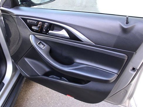 Used 2018 INFINITI QX30 AWD image 20