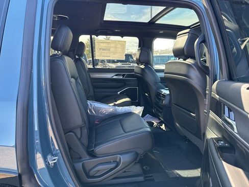 New 2026 Jeep Grand Wagoneer Limited image 30