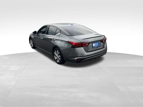 Used 2020 Nissan Altima 2.5 S FWD image 4