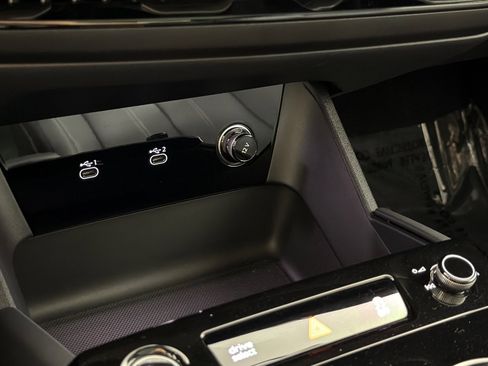 Certified 2025 Audi Q6 e-tron Premium w/ Convenience Package image 20