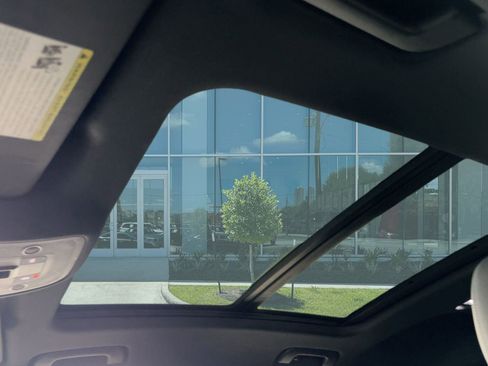 Used 2020 Audi Q3 2.0T Premium w/ Convenience Package image 16