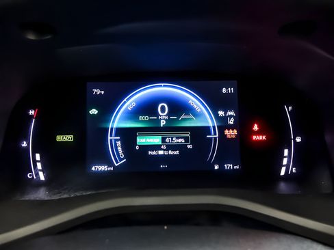 Used 2025 Toyota Camry SE FWD image 12