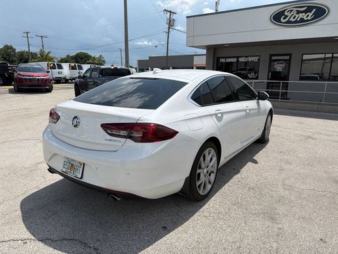 Used 2020 Buick Regal Avenir w/ Driver Confidence Package II FWD image 4