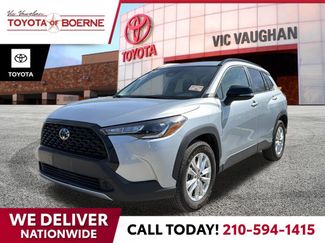 Used 2025 Toyota Corolla Cross LE video 1