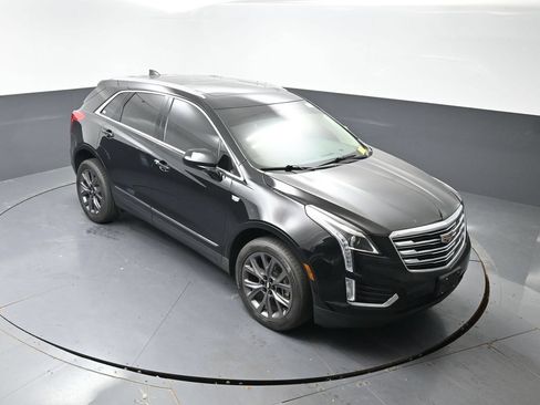 Used 2019 Cadillac XT5 Luxury w/ LPO, Black Ice Package AWD/4WD image 17