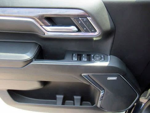 Used 2024 Chevrolet Silverado 1500 LTZ image 27