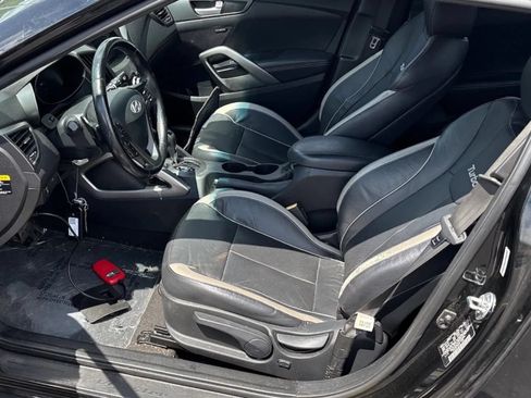 Used 2015 Hyundai Veloster Turbo FWD image 3