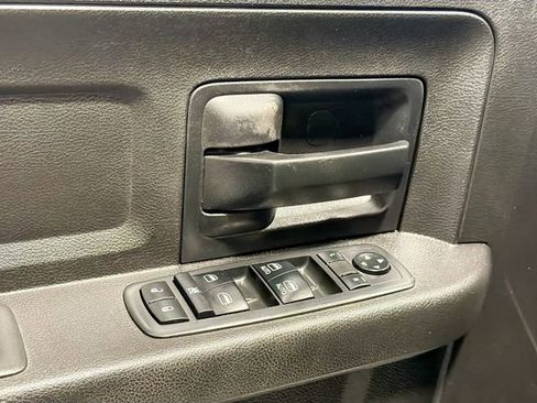 Used 2018 RAM 2500 Tradesman w/ Chrome Appearance Group image 14