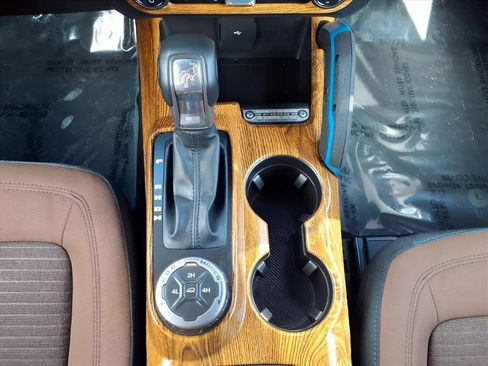 Used 2023 Ford Bronco Outer Banks AWD/4WD image 14