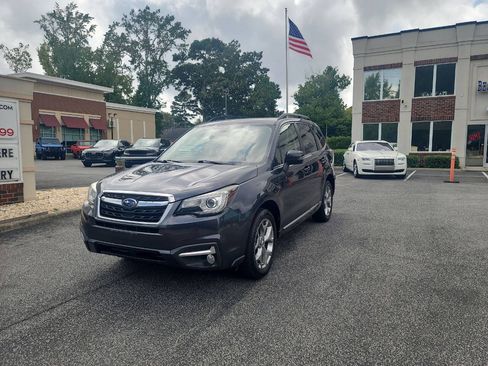 Used 2018 Subaru Forester 2.5i Touring AWD/4WD image 4