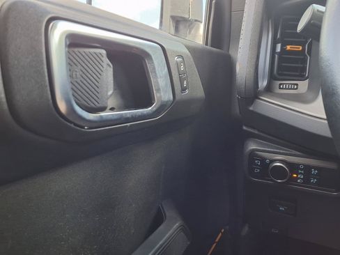 Used 2024 Ford Bronco Badlands AWD/4WD image 11