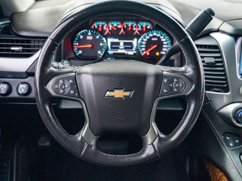 Used 2020 Chevrolet Suburban Premier AWD/4WD image 15