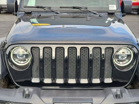 Certified 2022 Jeep Wrangler Sport AWD/4WD image 25