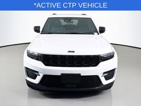 New 2025 Jeep Grand Cherokee Altitude AWD/4WD image 2