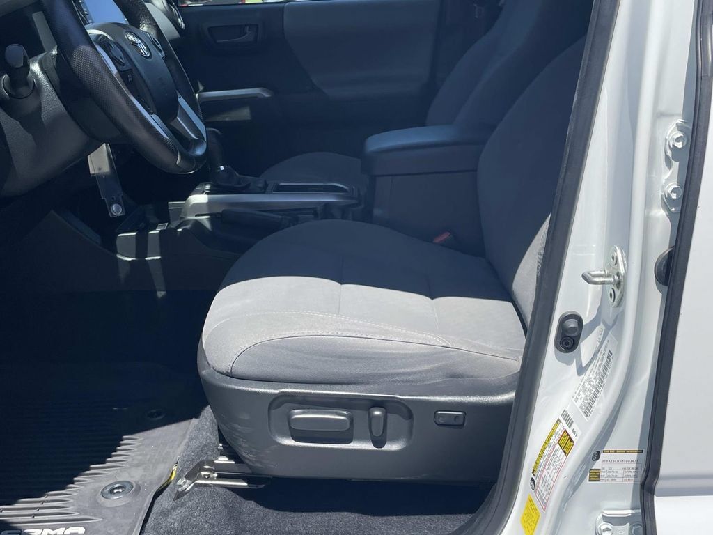 Used 2021 Toyota Tacoma SR5 RWD image 16