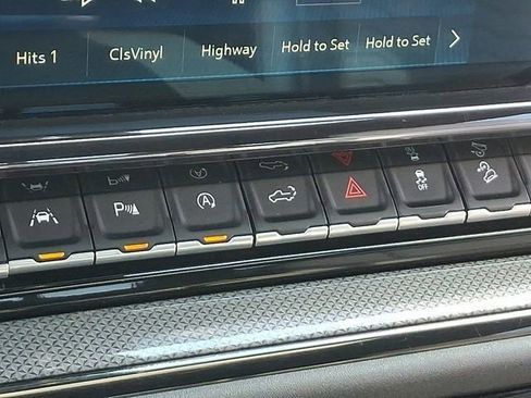 Used 2024 Chevrolet Silverado 1500 ZR2 image 34