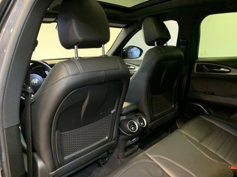 Used 2023 Alfa Romeo Stelvio Veloce image 22