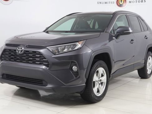 Used 2021 Toyota RAV4 XLE image 5