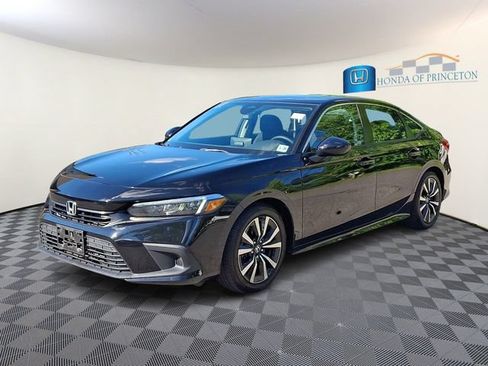 Certified 2024 Honda Civic EX image 3