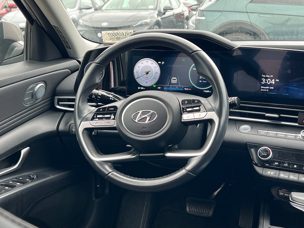 Certified 2023 Hyundai Elantra Limited FWD image 15